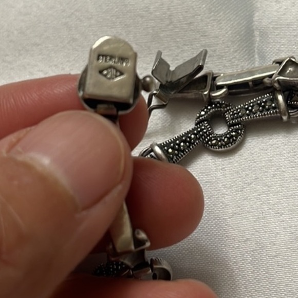 Authentic Judith Jack bracelet - Picture 4 of 4